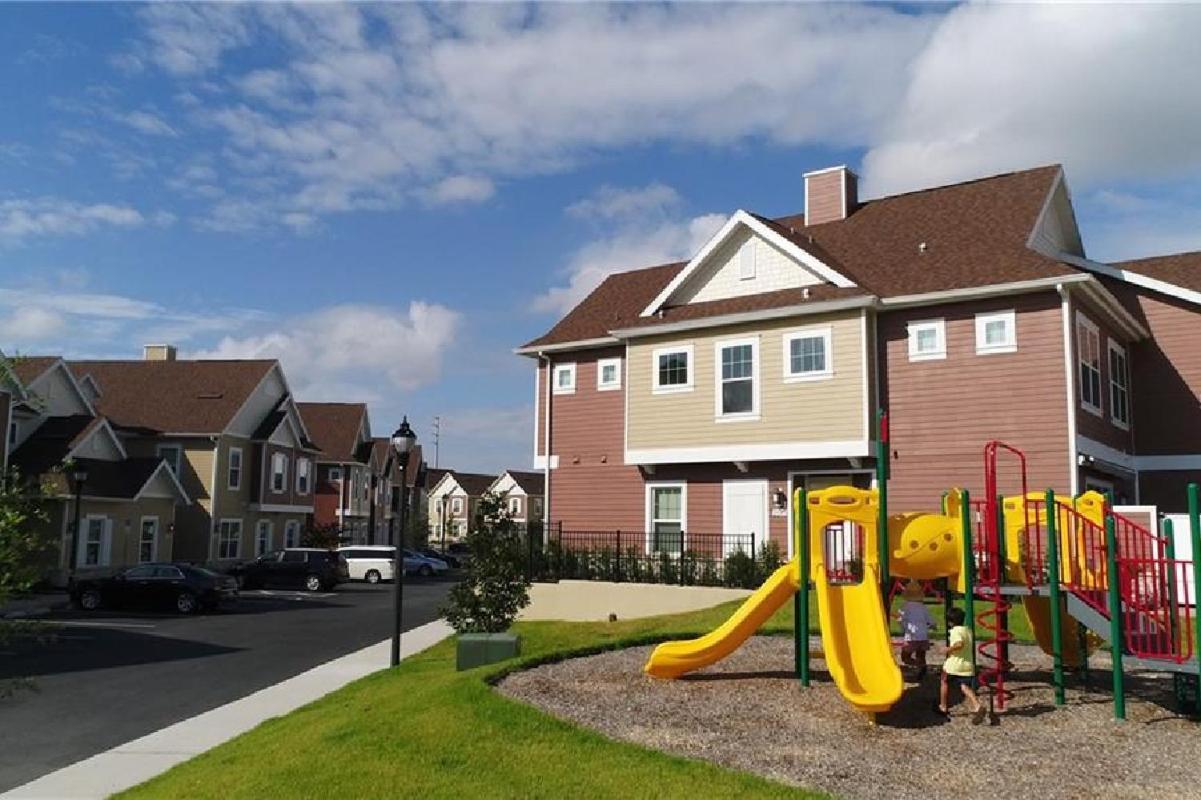 Themed House 5 Min To Parks, Heated Pool, Jacuzzi, Gym And Hébergement de vacances