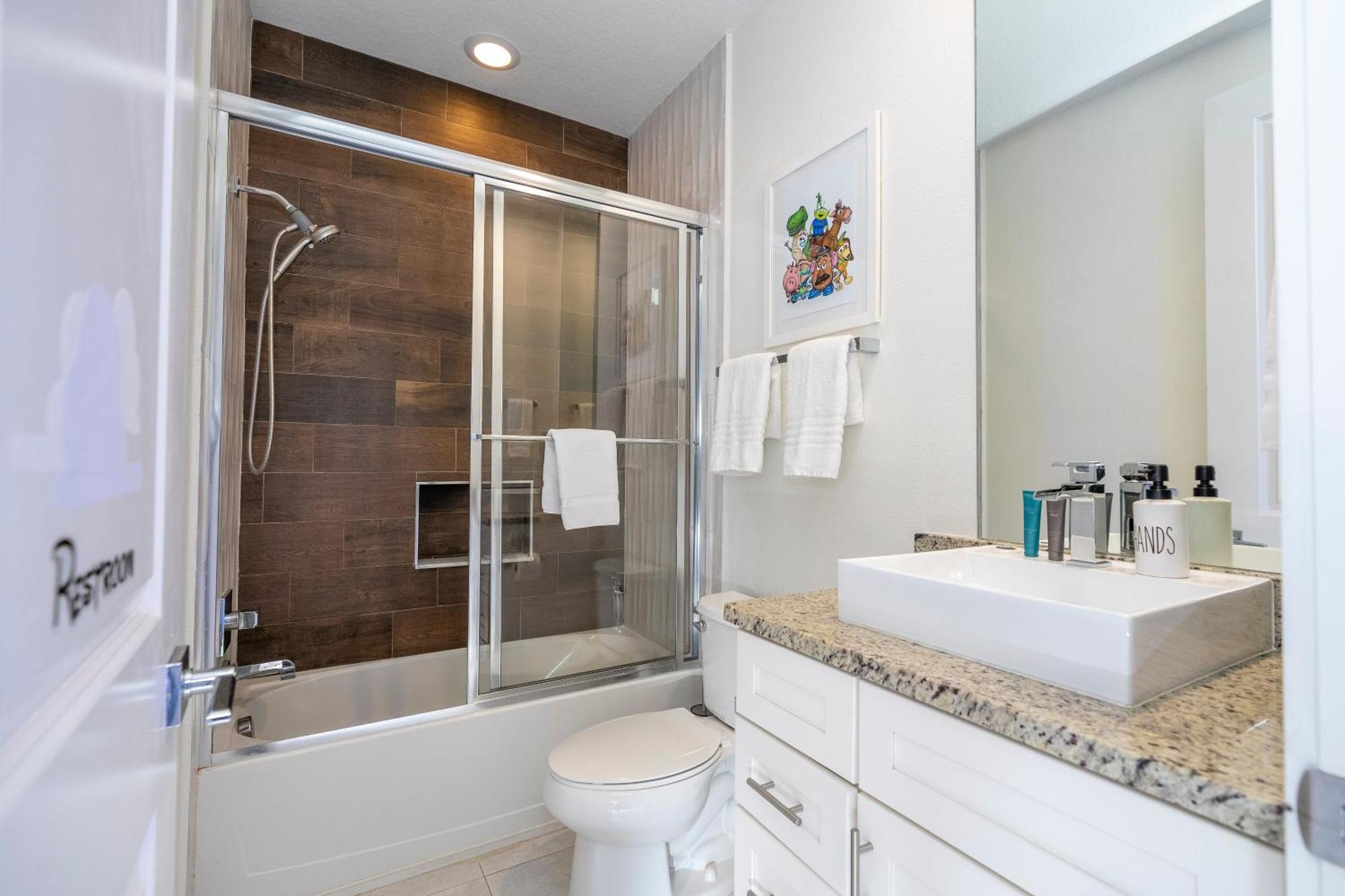 Hébergement de vacances Themed House 5 Min To Parks, Heated Pool, Jacuzzi, Gym And